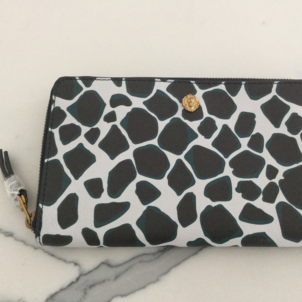 Anne Klein Wallet - Picture 1 of 5